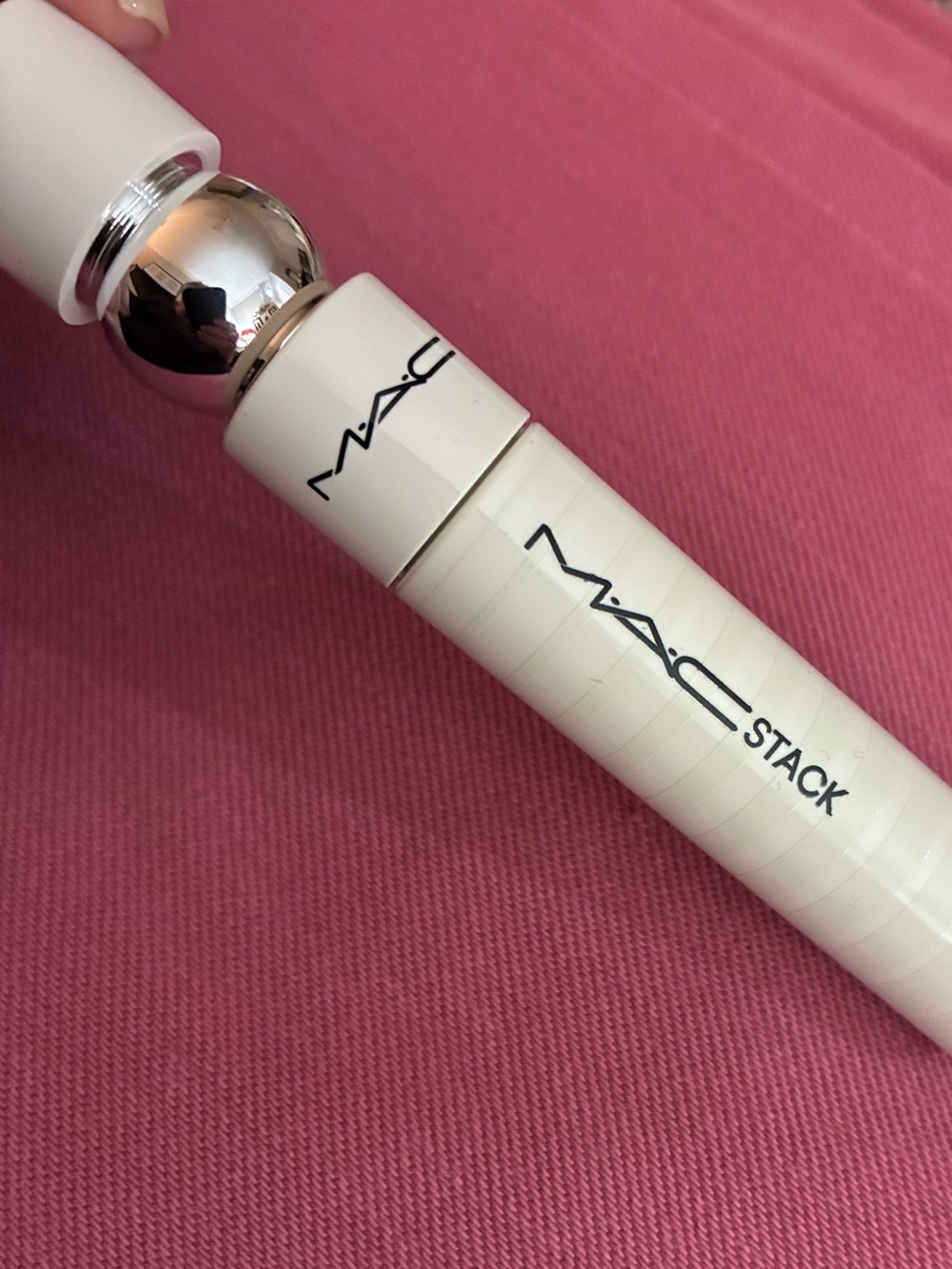 [ FIRM price ] MAC Stack Legit Lift Mascara Primer